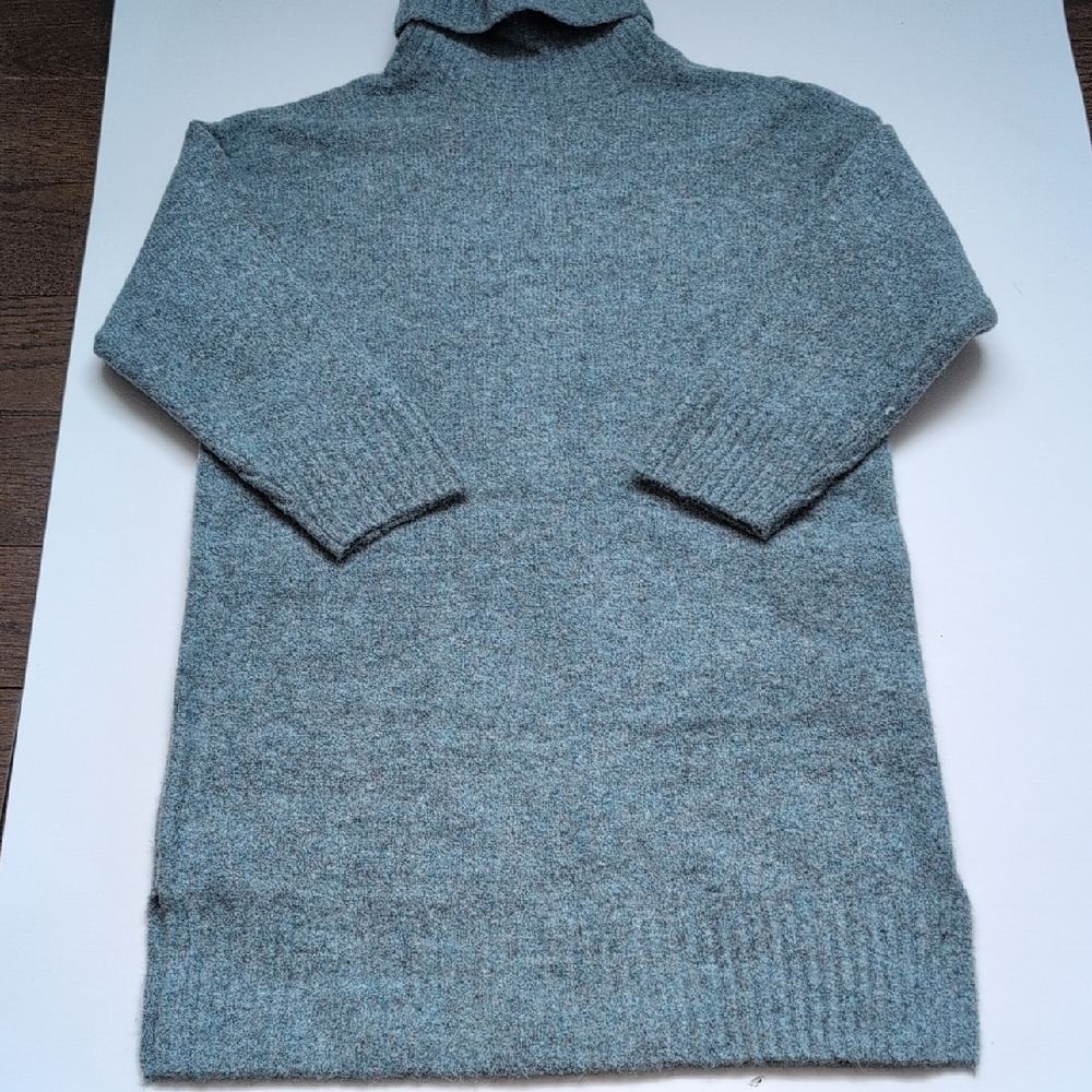 Men's Gray Sweater